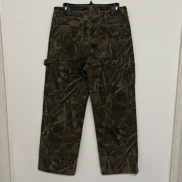 Abercrombie & Fitch | Baggy Camo Distressed Workwear Pants, size 31x30 - Picture 5 of 9